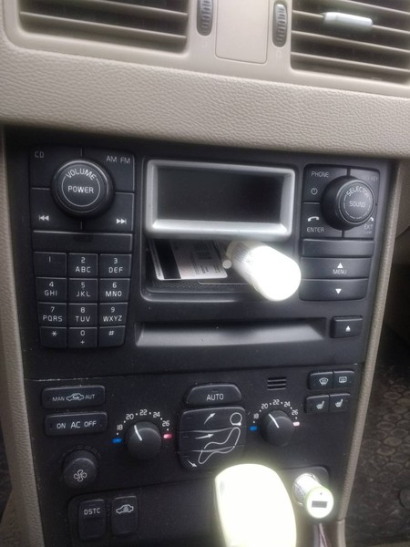 Дисплей мультимедії Volvo XC90 универсал 2003 г.  2.5 л дизель Львов