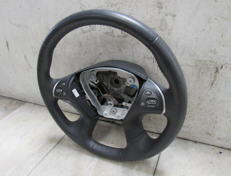 Руль кожа Nissan Pathfinder R52  2015 3.5 Бензин 