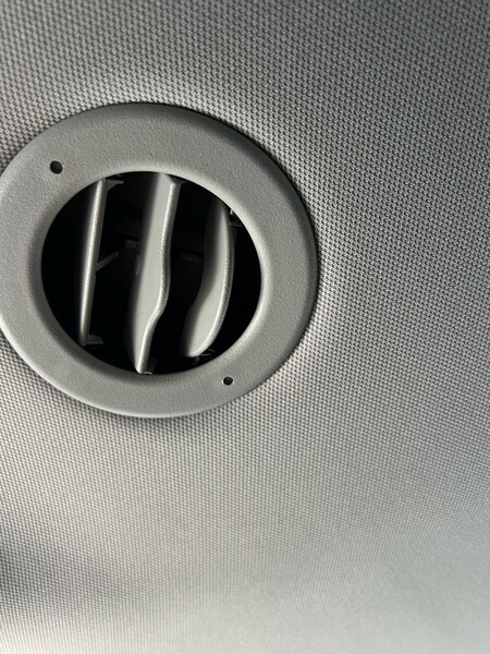 Воздуховод в потолок Chevrolet Suburban  2016 5.3 Бензин Київ