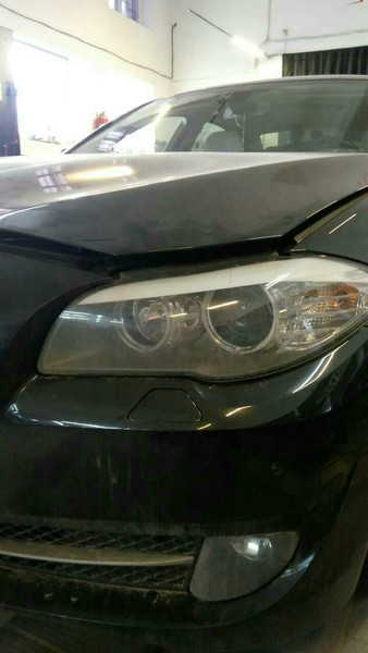 Фара передняя ксенон 63117203240   BMW 5 Series