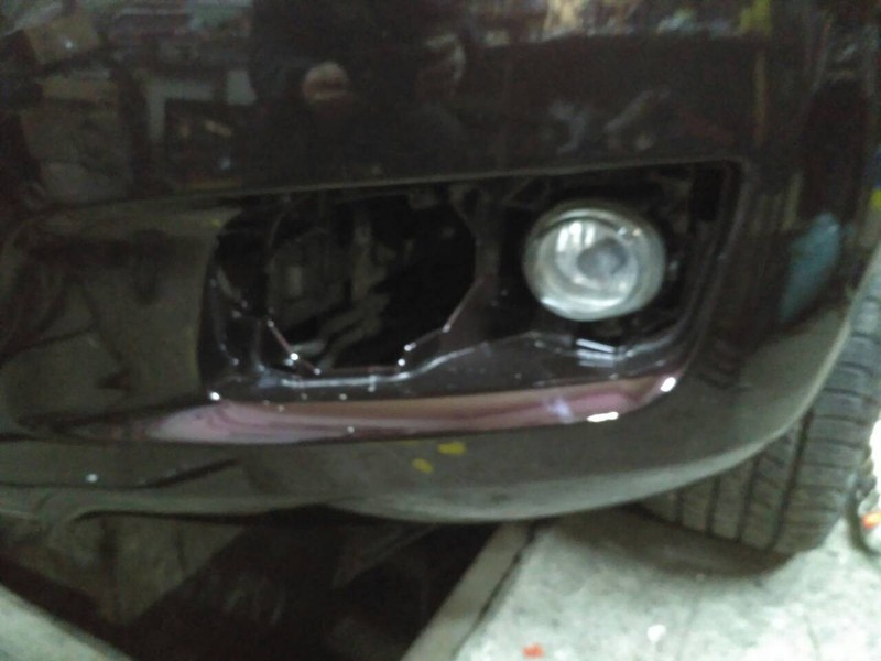Заглушка на бампер левая Mazda CX-7  2007 2.5 Бензин Одесса