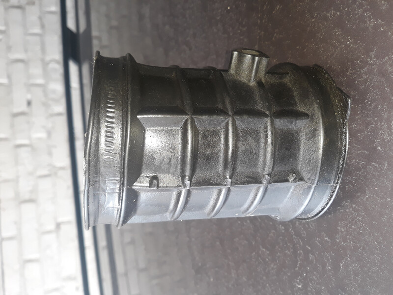 Патрубок дроссельной заслонки 104 141 09 90   Mercedes E-Class