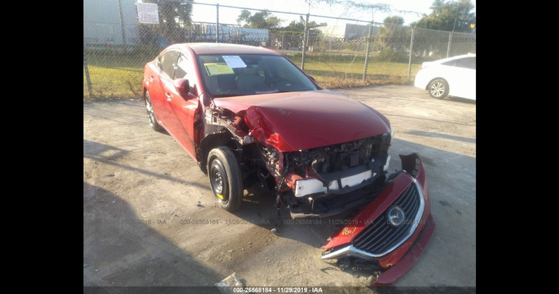 Капот и правое крыло Mazda 6  2016 2.5 Бензин Кременчуг