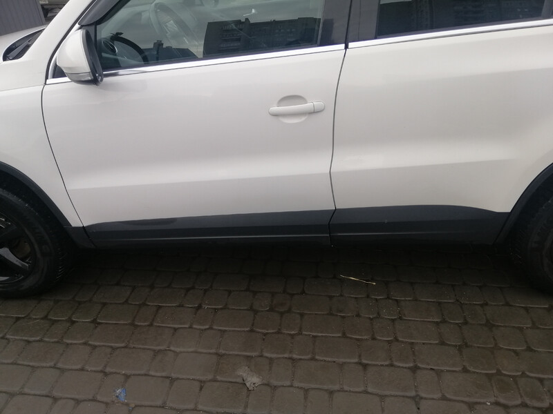Накладки на двери (листва) Volkswagen Tiguan  2008 1.4 Бензин Запорожье