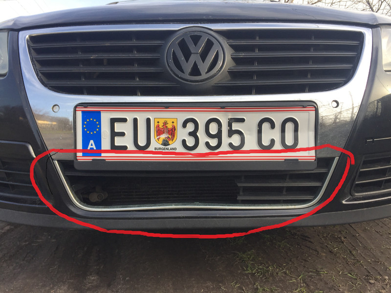 Решетка бампера Volkswagen Passat B6 2005 г.  1.9 л дизель Луцк