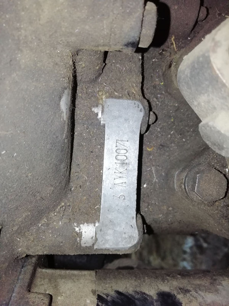 КПП Volkswagen Passat B3 универсал 1991 г.  2.0 л бензин Буки
