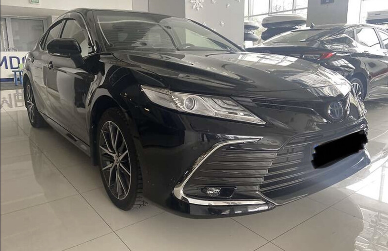 Молдинг переднего бампера хром правый Toyota Camry  2021 2.5 Гибрид Киев