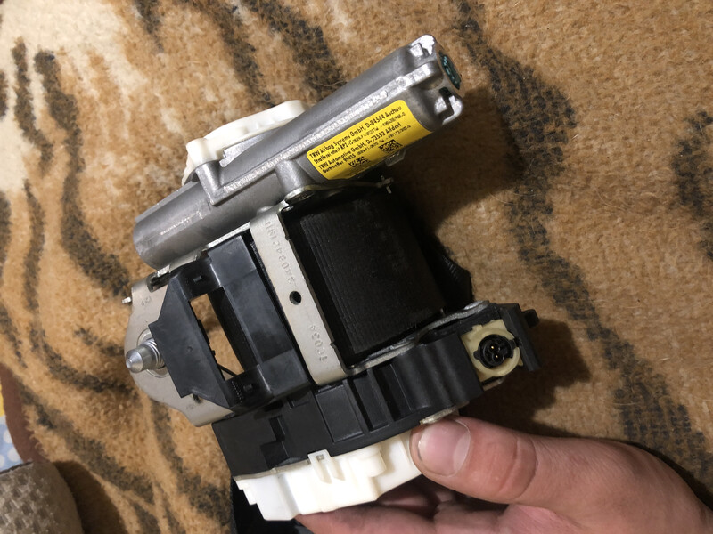 Ремень безопасности Volkswagen Jetta 6  2012 2.5 Бензин Киев