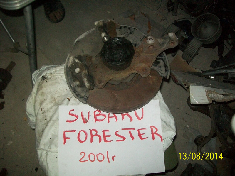 Цапфа (кулак) правый, передний Subaru Forester SF  1999 2.5 Бензин 