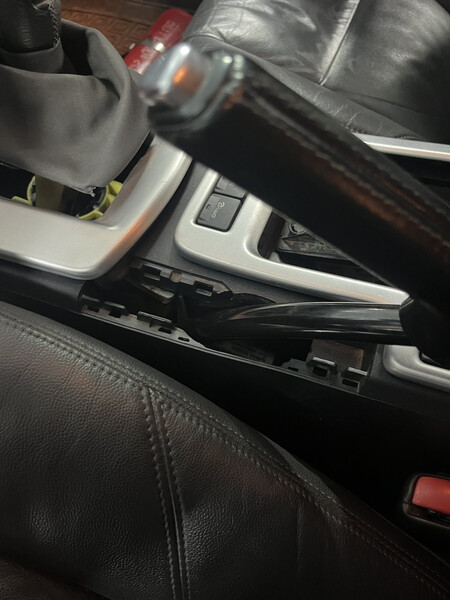 Накладка ручника Volvo V50 Рест універсал 2011 р.  1.6 л дизель Бердичів