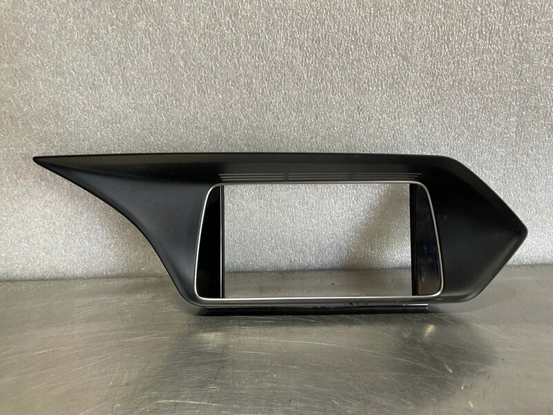 Рамка дисплея w212 рест Mercedes-Benz E-Class  2014 22.0 Дизель Николаев