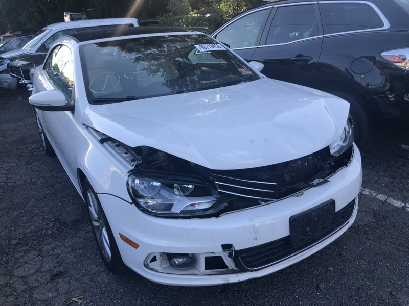 Капот телевизор накладки туманок Volkswagen Eos  2011 2.0 Бензин 
