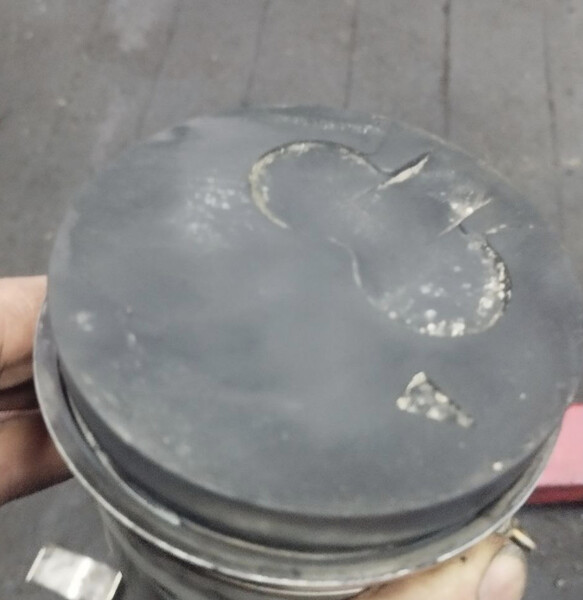 Поршни Mitsubishi L 200  1998 2.5 Дизель Краматорск