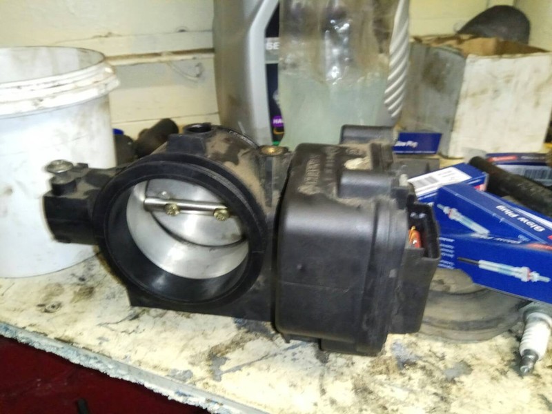 Дроссельная заслонка Renault Clio 2003 г.  1.4 л бензин Киев