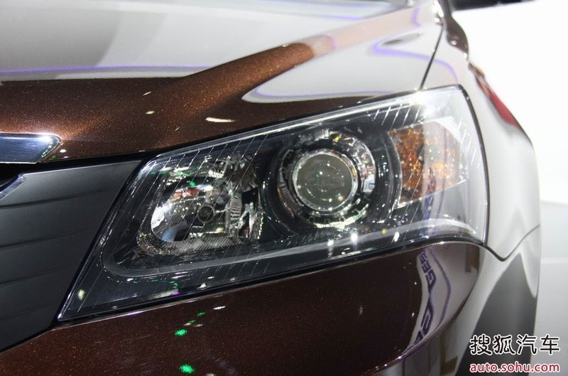 Фара левая черная Geely Emgrand 7 (EC7)  2010 1.6 Бензин Днепропетровск