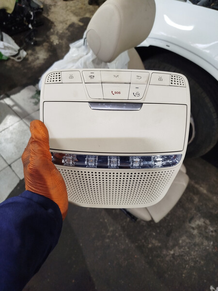 Плафон освещения салона Mercedes-Benz GLC-Class  2022 2.0 Бензин Киев