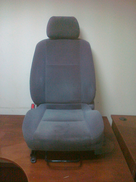 Переднее сиденье левое Chevrolet Lacetti 2007 г.  1.8 л бензин Киев