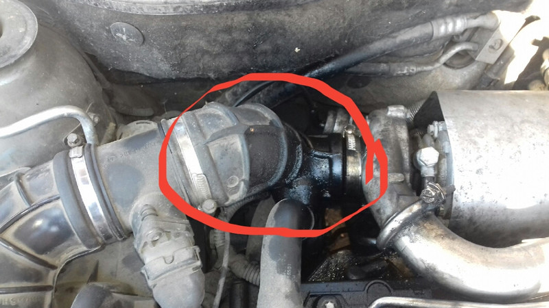 Патрубок турбины Opel Astra универсал 2002 г.  2.0 л дизель Ровно