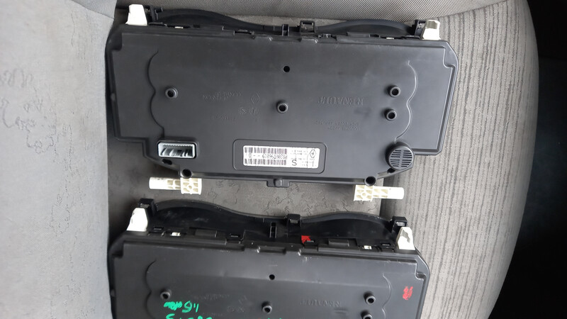 Приборная панель Renault Kangoo  2010 универсал 1.6 Бензин 