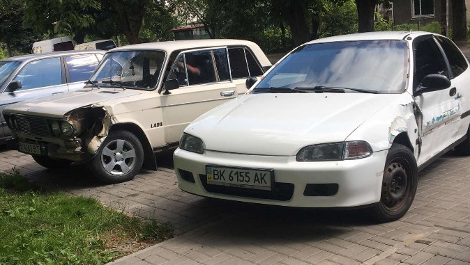 Дверь передняя левая голая Honda Civic  1995 купе 1.3 Бензин Днепр