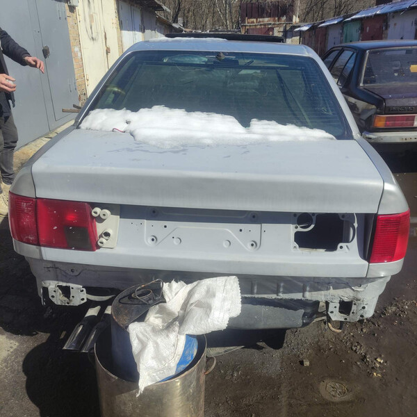 Задний фонарь стоп на багажнике Audi A6 C4  1996 2.8 Бензин Киев