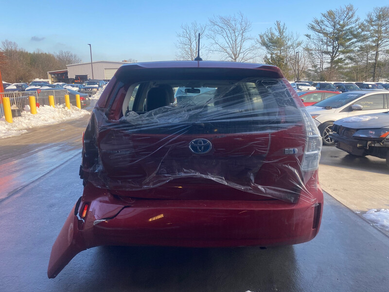 Скло заднє Toyota Prius V 2012 універсал 1.8 Гибрид 