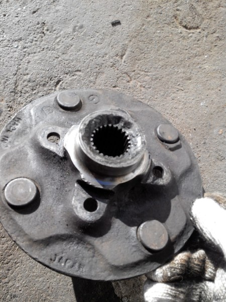 Ступица колеса Subaru Leone  1982 1.6 Бензин Киев