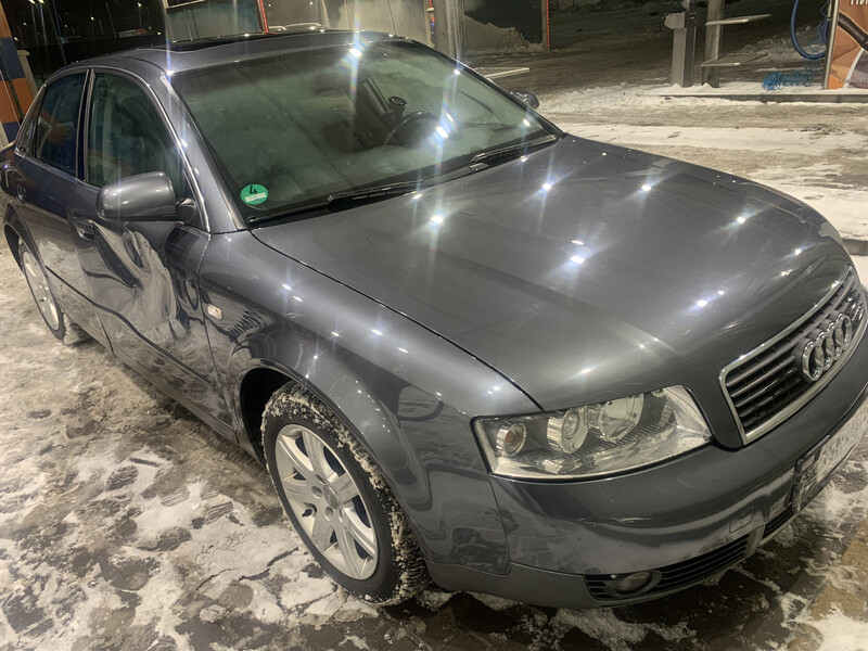 Дверь передняя правая голая Audi A4  2001 2.0 Бензин Харьков