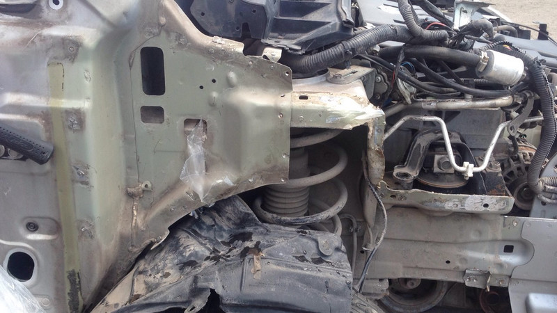 Правая передняя четверть Nissan Tiida C11  2008 хэтчбек 1.6 Бензин Киев