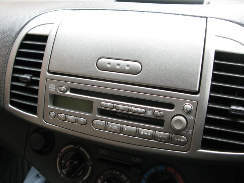 Автомагнітола Nissan Micra K12  2004 1.2 Бензин 