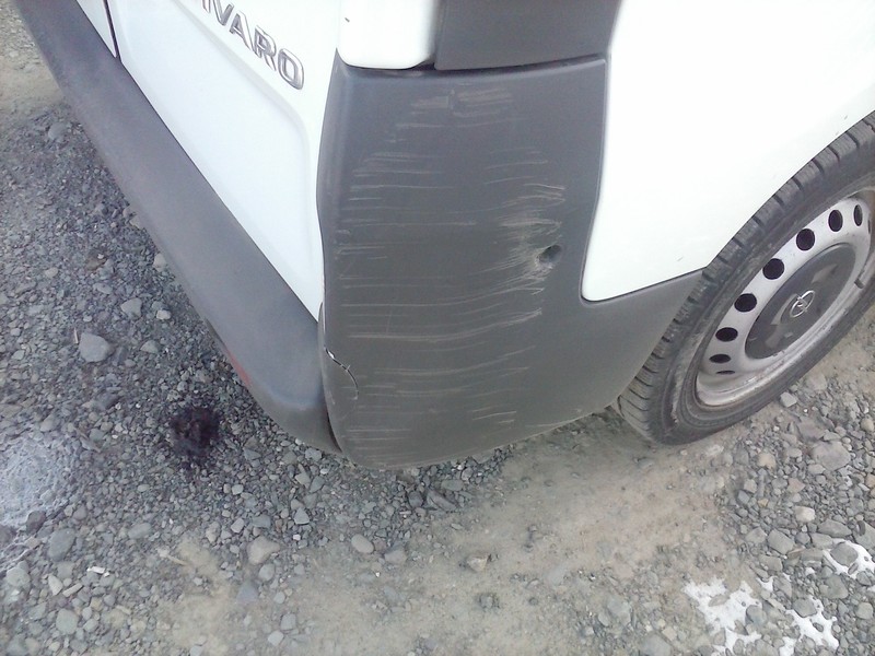 Бампер задний Opel Vivaro 2005 г.  1.9 л дизель Коломыя