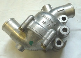 Корпус термостата A6172000815   Mercedes E-Class