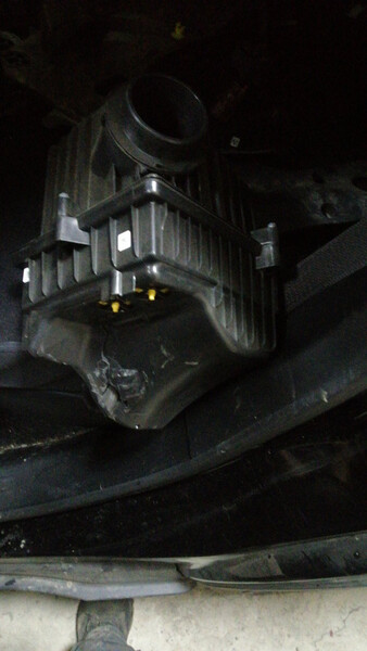 Корпус воздушного фильтра Jeep Compass универсал 2019 г.  2.4 л бензин Киев