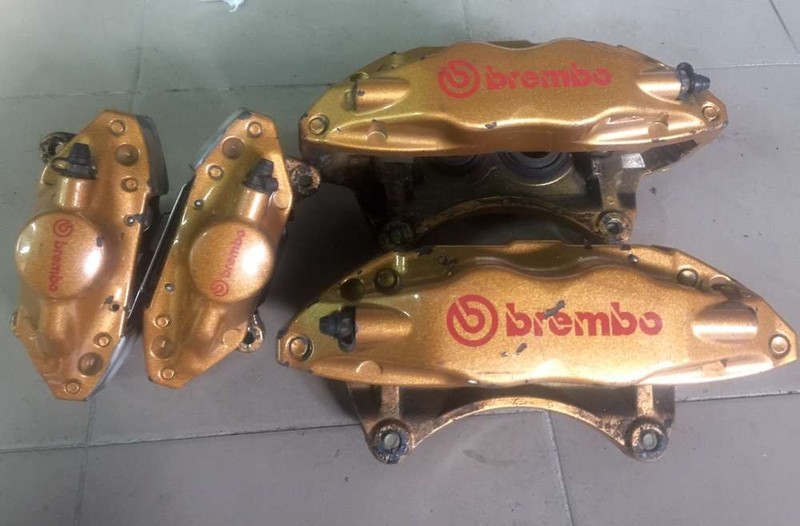 Cуппорта тормозные Subaru Impreza WRX STI либо просто WRX 2007 2.0 Бензин 