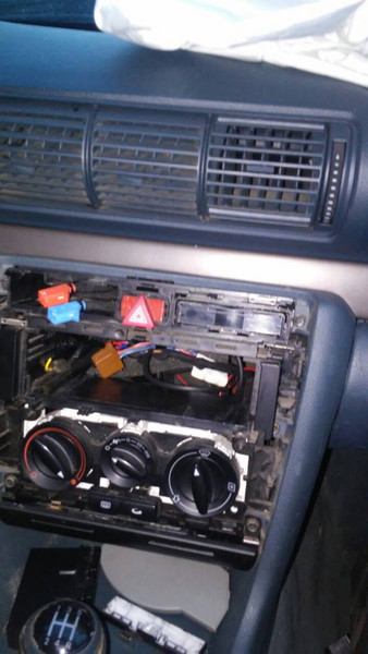 Центральна панель в зборі Audi A4 б5 1999 1.6 Бензин Львов