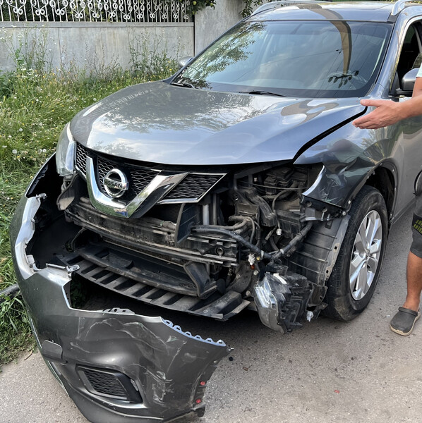 Левове крыло Nissan Rogue  2016 2.5 Бензин 