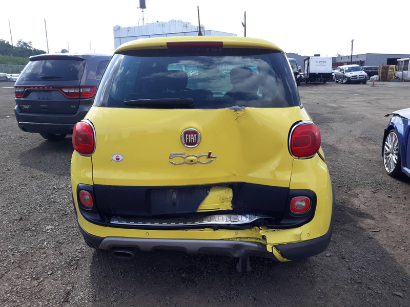 Задний бампер Fiat 500L хэтчбек 2014 г.  1.4 л бензин Ирпень