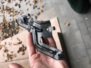 Кронштейн блока предохранителей Toyota Highlander  2018 универсал 3.5 Бензин Ровно