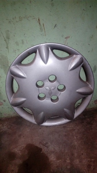 Колпак на колесо r16 Mitsubishi Grandis  2004 2.4 Бензин Киев
