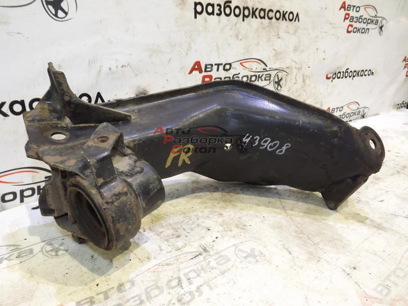 Важіль нижній правий Nissan Primera SR20DI 1990 2.0 Бензин Одеса