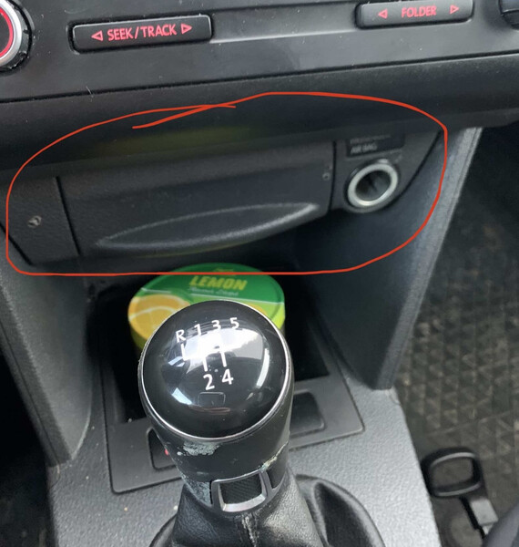 Пепельница Volkswagen Caddy 3  2014 универсал 2.0 Дизель Житомир