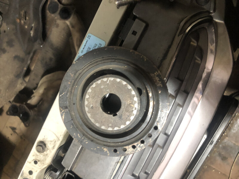 Шків коленвалу Subaru Outback  2004 універсал 2.5 Бензин 