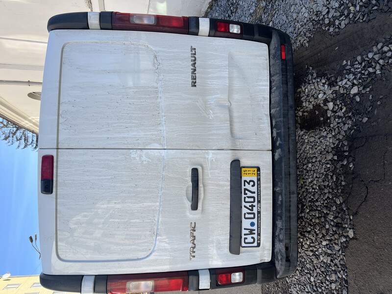 Задню праву дверку білого кольору Renault Trafic  2020 2.0 Дизель Дубно