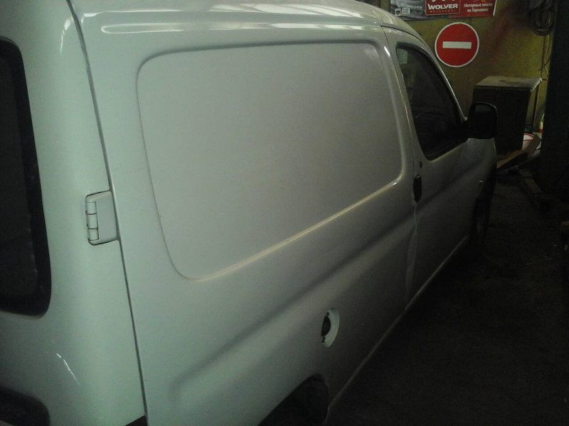 Стекло боковое на левую и правую сторону Citroen Berlingo  2006 1.9 Дизель 
