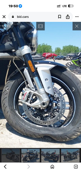 Передне колесо Triumph Rocket  2021 2.5 Бензин Київ
