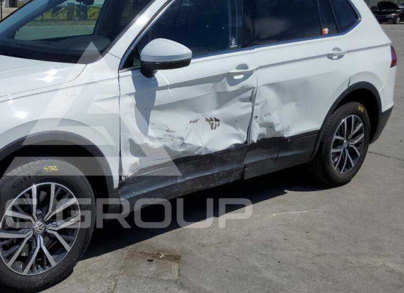 Молдинг двери 5NL854939E9B9   Volkswagen Tiguan