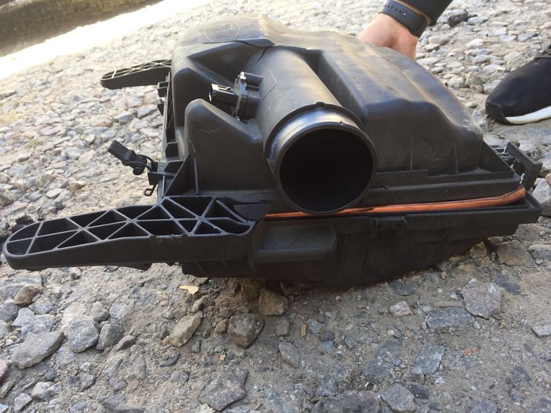 Корпус воздушного фильтра в сборе Ford Transit  2012 2.2 Дизель Сумы