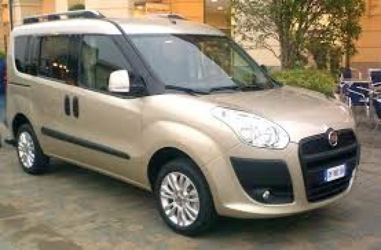 Молдинг двери передней правый Fiat Doblo  2011 1.6 Бензин Черкассы