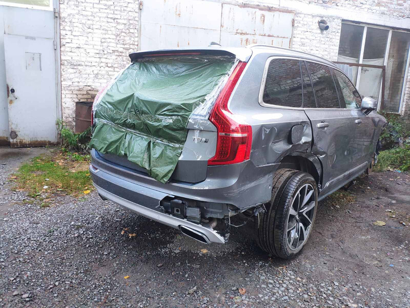 Задня права четверть Volvo XC90 2018 г.  2.0 л бензин Ровно