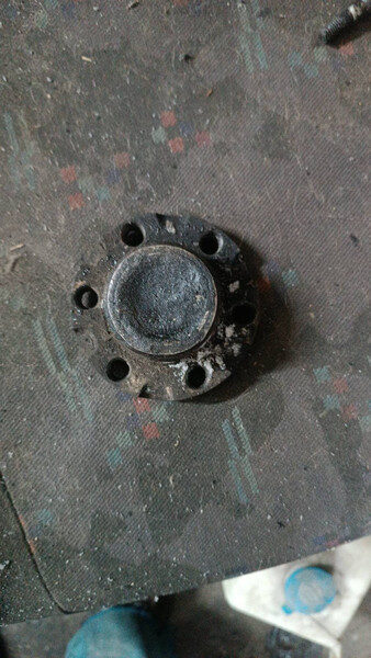 Фланець передньої ступиці Ford Ranger 2000 г.  Киев